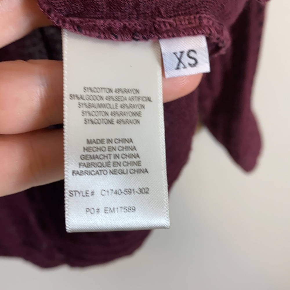 Anthropologie Cloth & Stone Tulane Button Down Shirt Burgundy and Black size XS - Picture 5 of 6